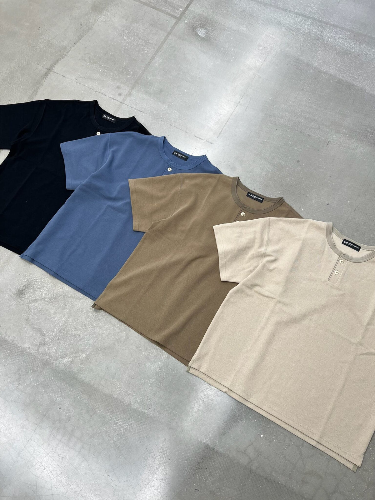 HIH CINDER BUTTON T-SHIRT / MULTI - image 5