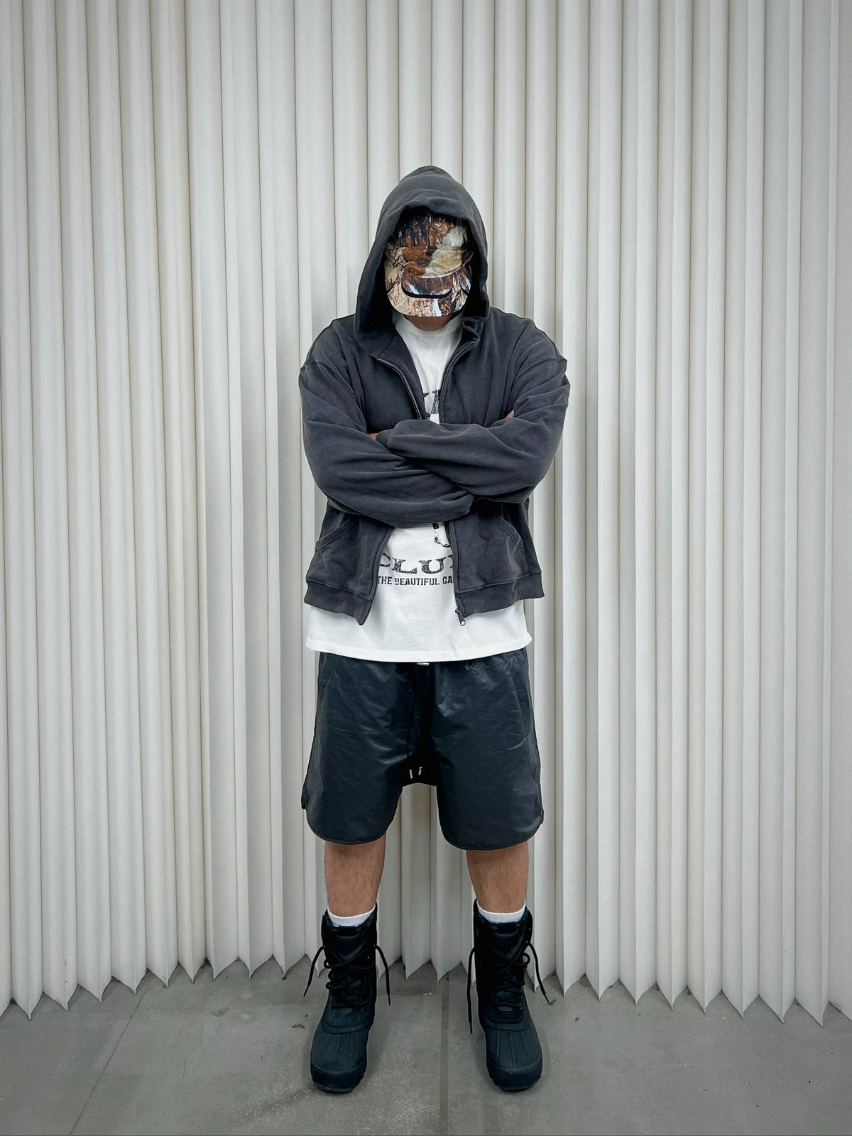 SHADOW BOXING SHORTS / BLACK