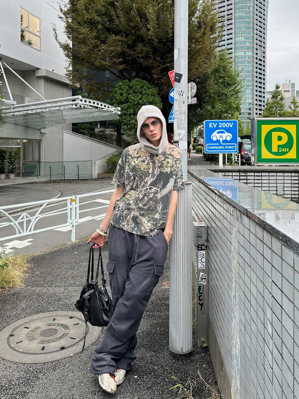 HIH CARGO SWEATPANTS / INK - image 6