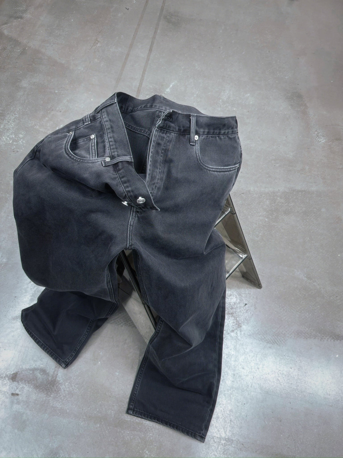 HIH ASH GREY DENIM PANTS / GREY - image 2