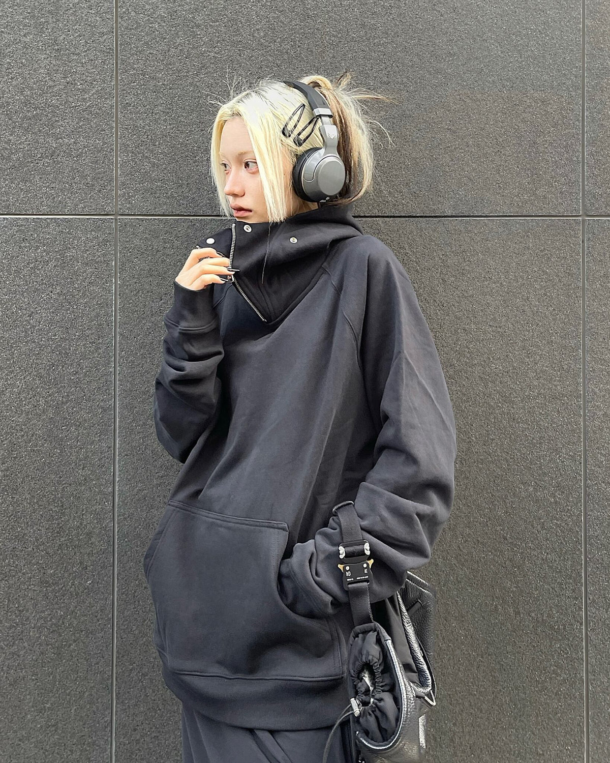HIH MASK HOODIE / BLACK - image 2